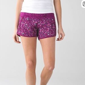 Lululemon Run Times Short Size
6 Paradise Camo Geo Regal Plum